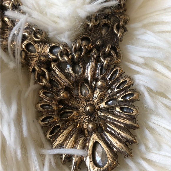 Chloe + Isabel Mirabelle Statement Necklace - Picture 4 of 4